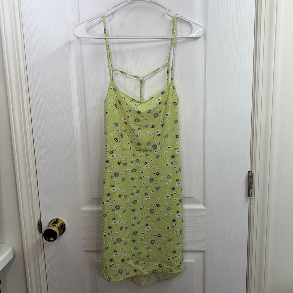 Kendall & Kylie green floral lightweight tie back open back‎ mini summer dress S